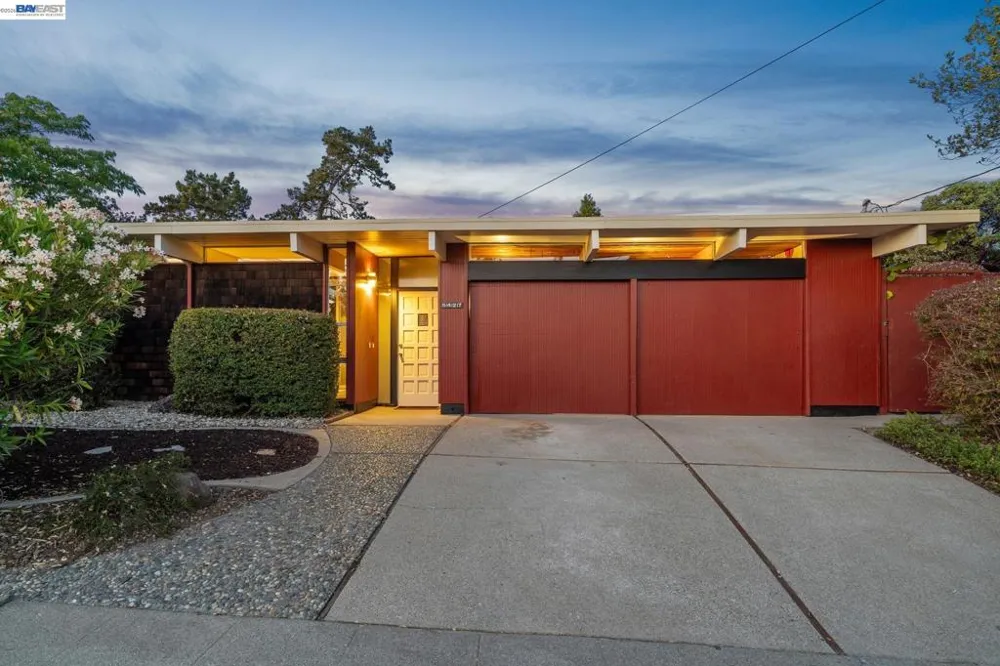 5427 Greenridge Rd Castro Valley, CA 94552