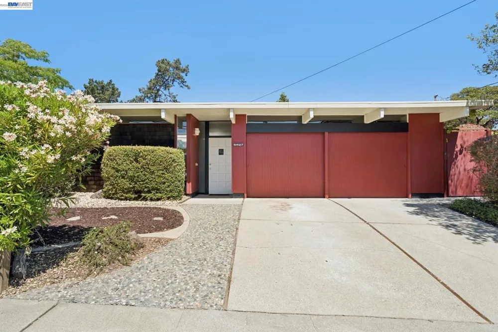 5427 Greenridge Rd Castro Valley, CA 94552