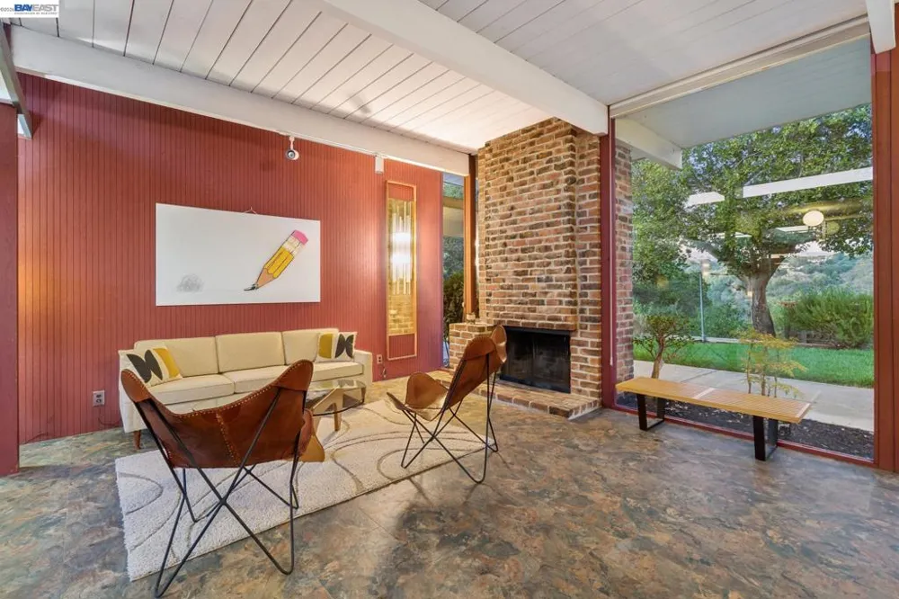 5427 Greenridge Rd Castro Valley, CA 94552