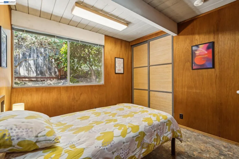 5427 Greenridge Rd Castro Valley, CA 94552