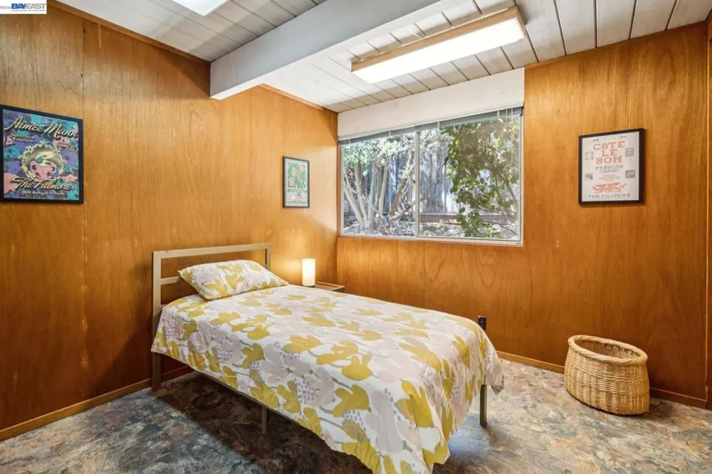 5427 Greenridge Rd Castro Valley, CA 94552