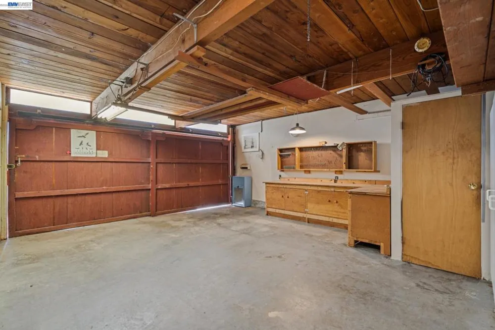 5427 Greenridge Rd Castro Valley, CA 94552