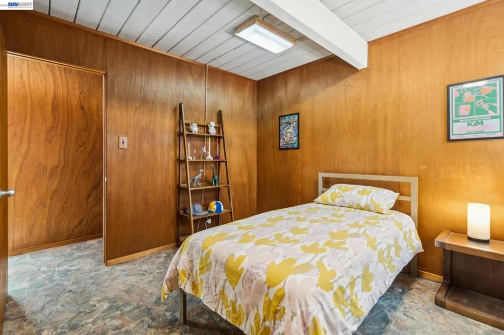 5427 Greenridge Rd Castro Valley, CA 94552