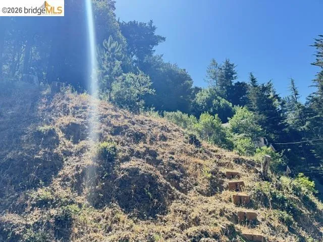 Aitken Dr Oakland, CA 94603