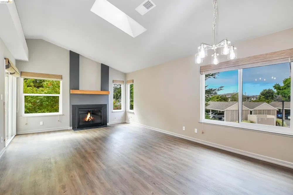 230 Amesport Landing Half Moon Bay, CA 94019