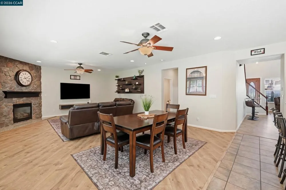19 Renoir Ct Oakley, CA 94561