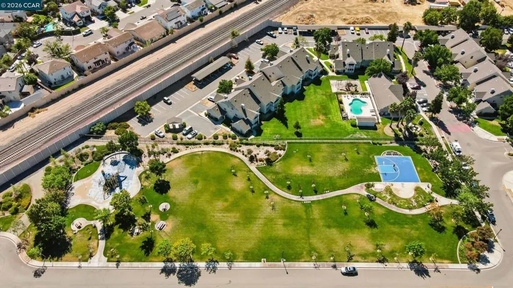 19 Renoir Ct Oakley, CA 94561