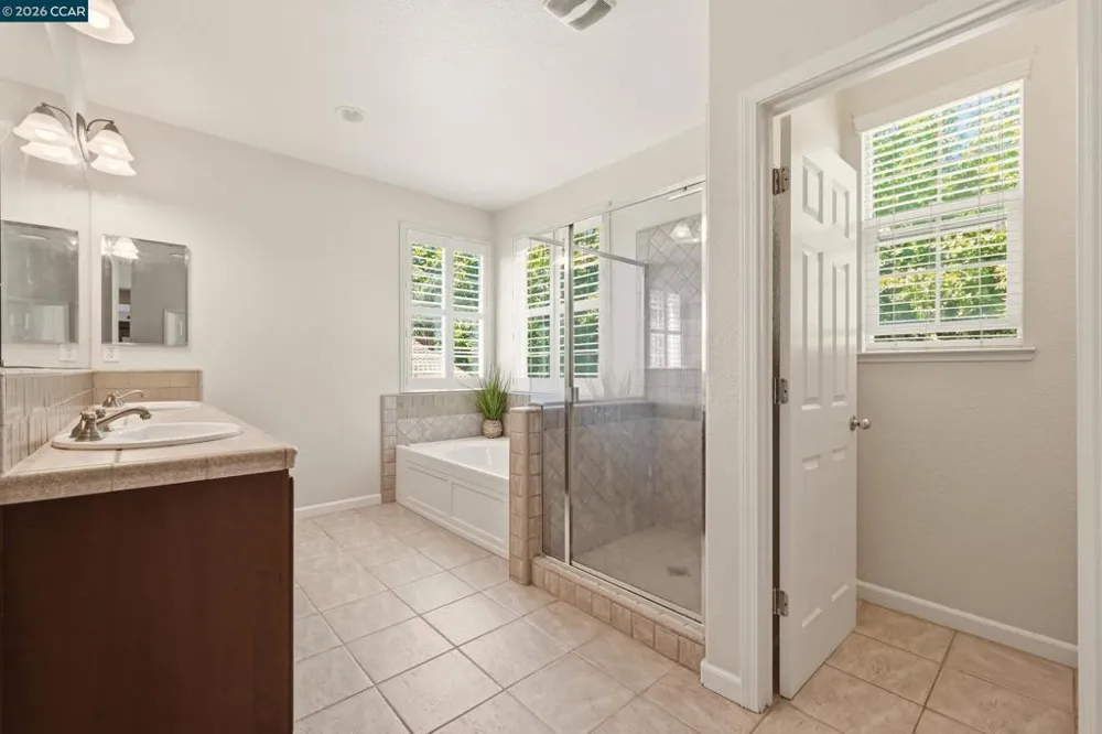 19 Renoir Ct Oakley, CA 94561