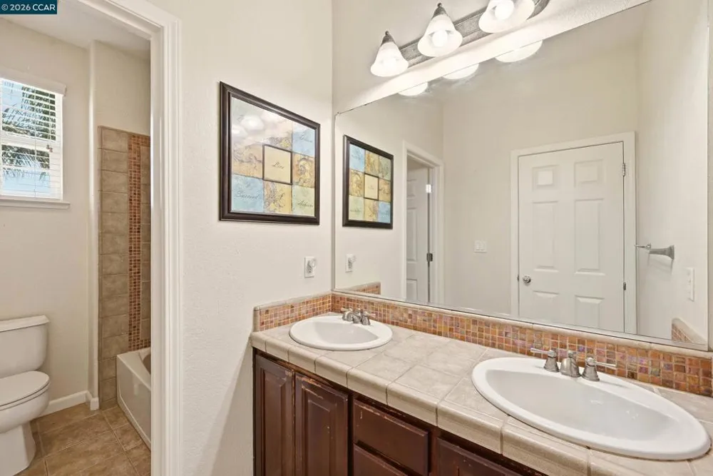 19 Renoir Ct Oakley, CA 94561