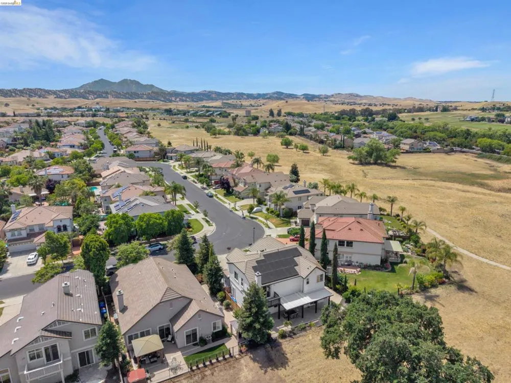 14 Renoir Ct Oakley, CA 94561