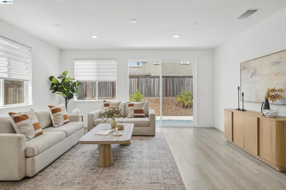 4308 Mascon Dr Folsom, CA 95630