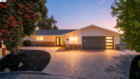 28016 Whitestone Ct
