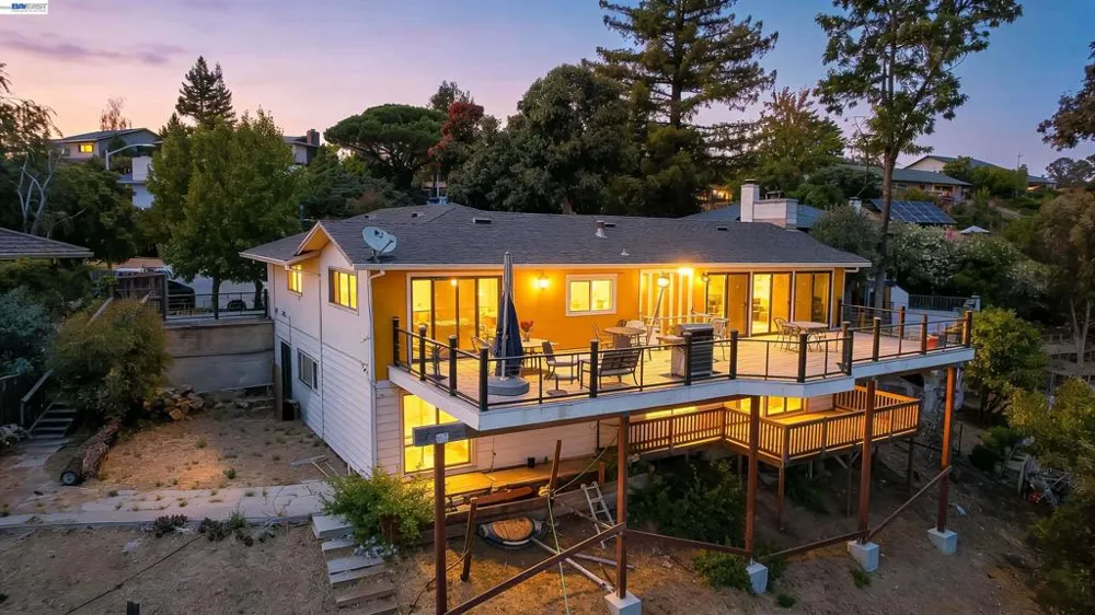 28016 Whitestone Ct Hayward, CA 94542
