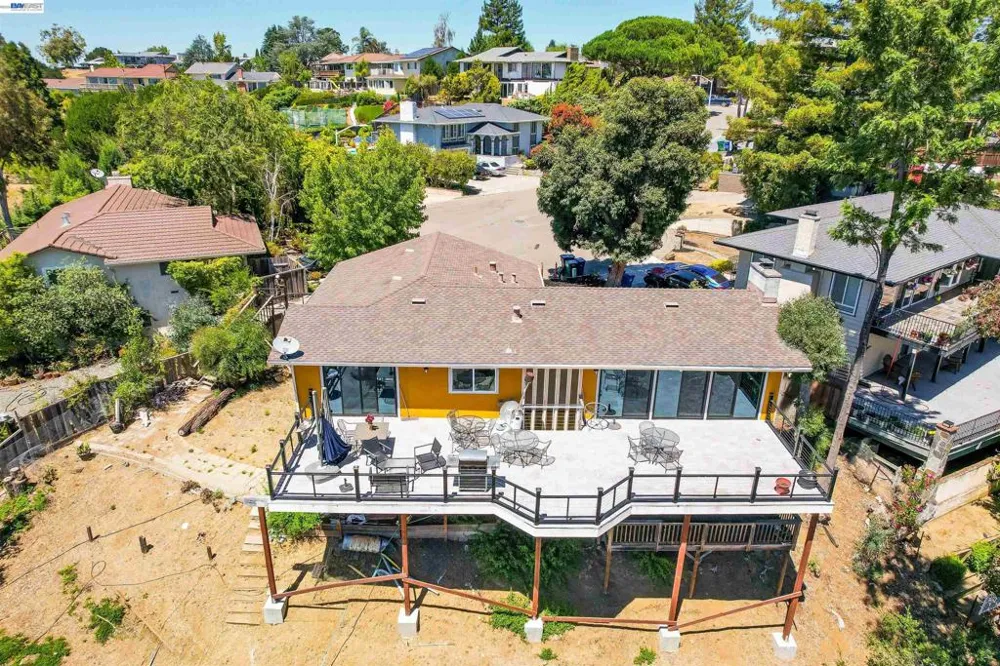 28016 Whitestone Ct Hayward, CA 94542