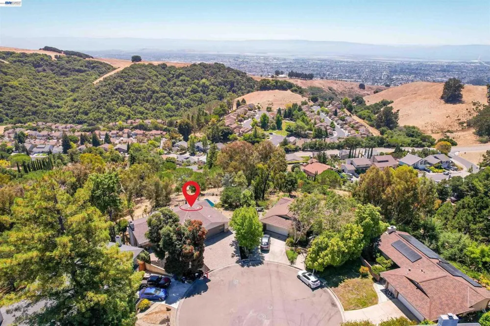 28016 Whitestone Ct Hayward, CA 94542