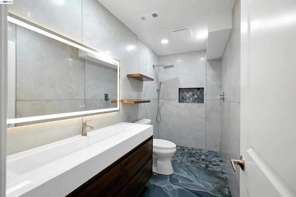 28016 Whitestone Ct Hayward, CA 94542
