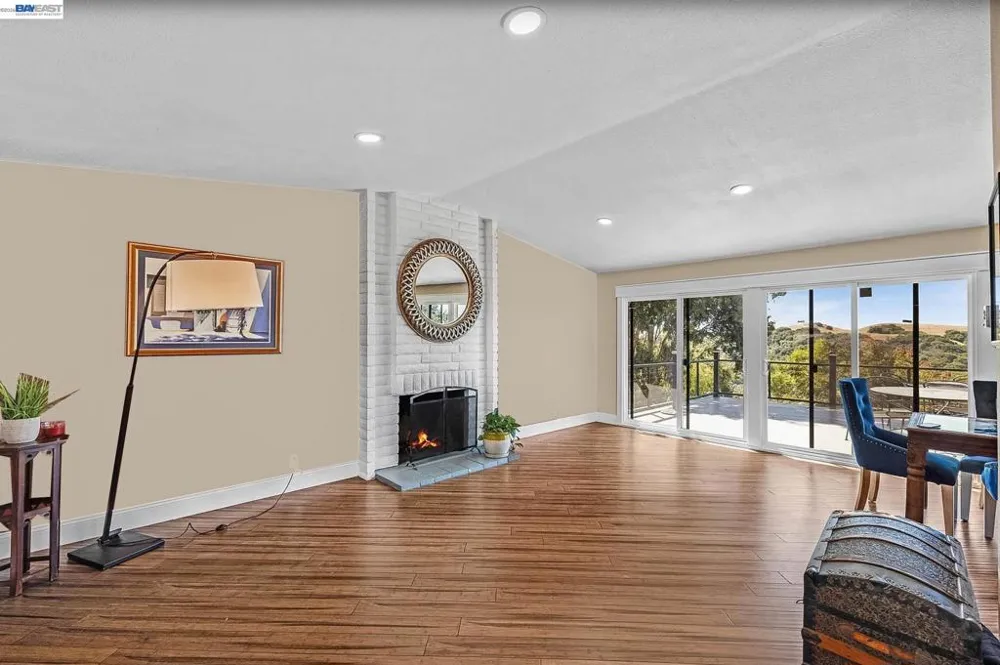 28016 Whitestone Ct Hayward, CA 94542