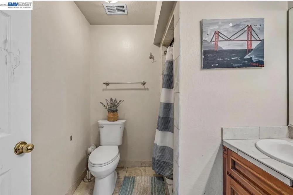 28016 Whitestone Ct Hayward, CA 94542