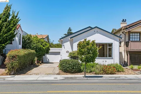 1129 Marin Ave