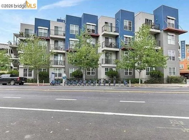 1121 40th ST #5102 Emeryville, CA 94608
