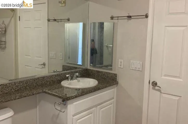 1121 40th ST #5102 Emeryville, CA 94608