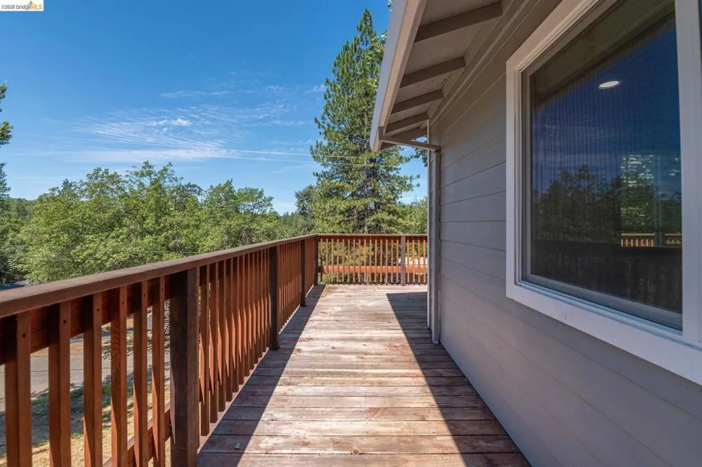 21657 Crystal Lake Dr Sonora, CA 95370