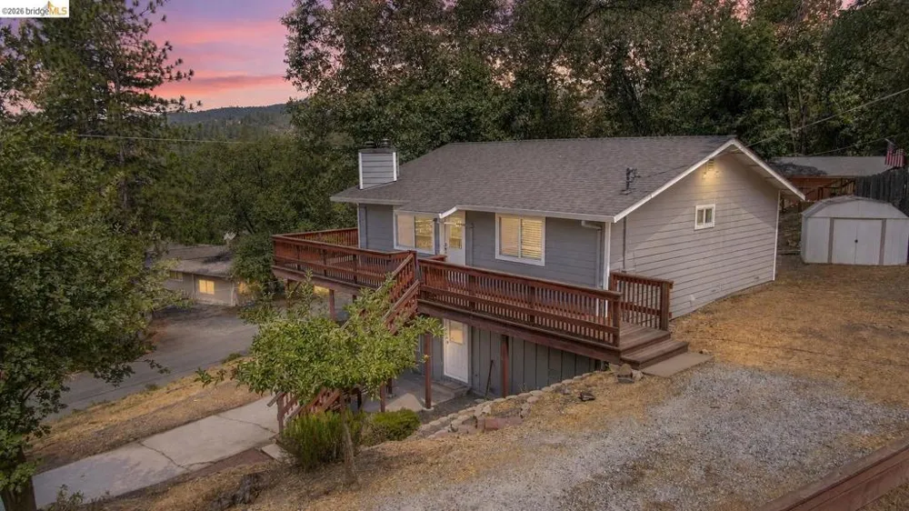 21657 Crystal Lake Dr Sonora, CA 95370
