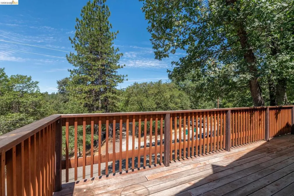 21657 Crystal Lake Dr Sonora, CA 95370