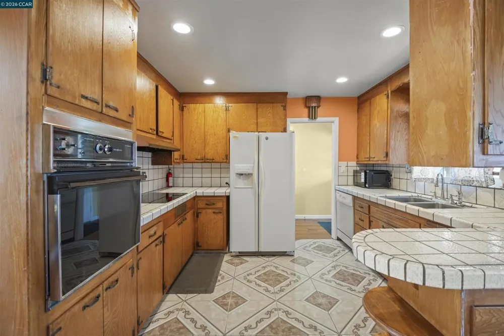 96 Corte Eulalia San Lorenzo, CA 94580