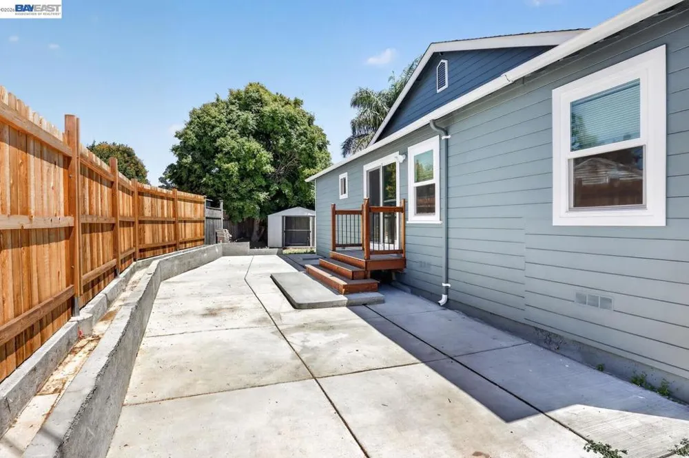 2024 Thompson Ln El Sobrante, CA 94803