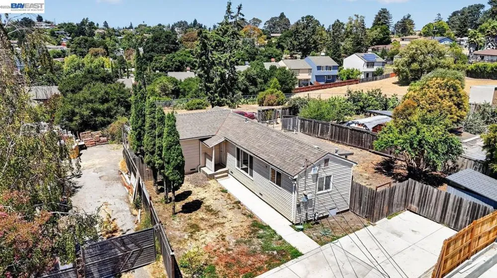 2024 Thompson Ln El Sobrante, CA 94803