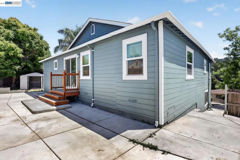 2024 Thompson Ln El Sobrante, CA 94803