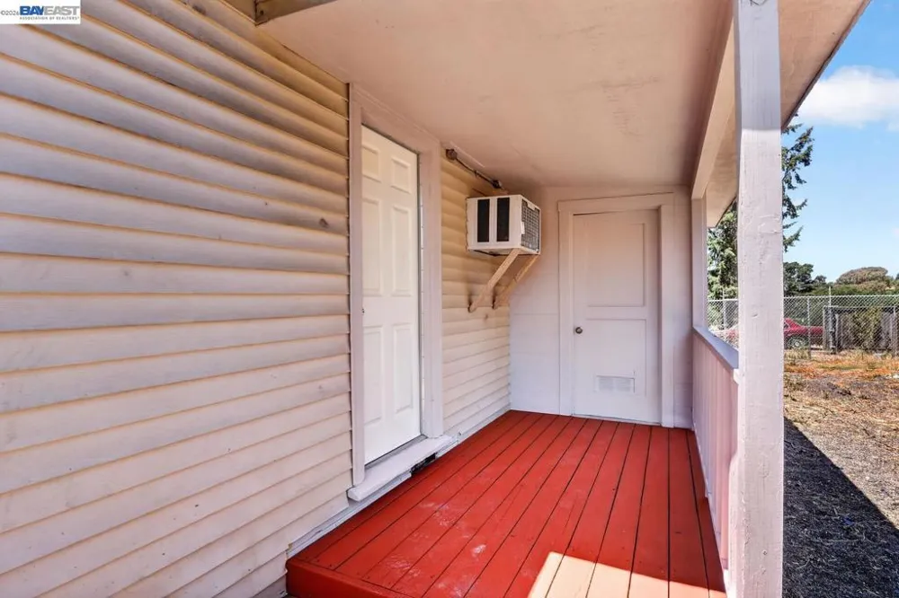 2024 Thompson Ln El Sobrante, CA 94803