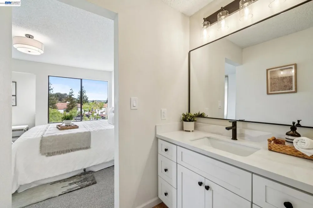 21062 Gary Dr #217 Hayward, CA 94546