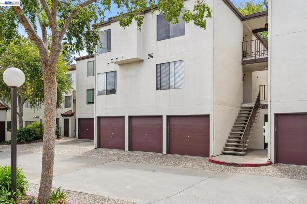 21062 Gary Dr #217 Hayward, CA 94546