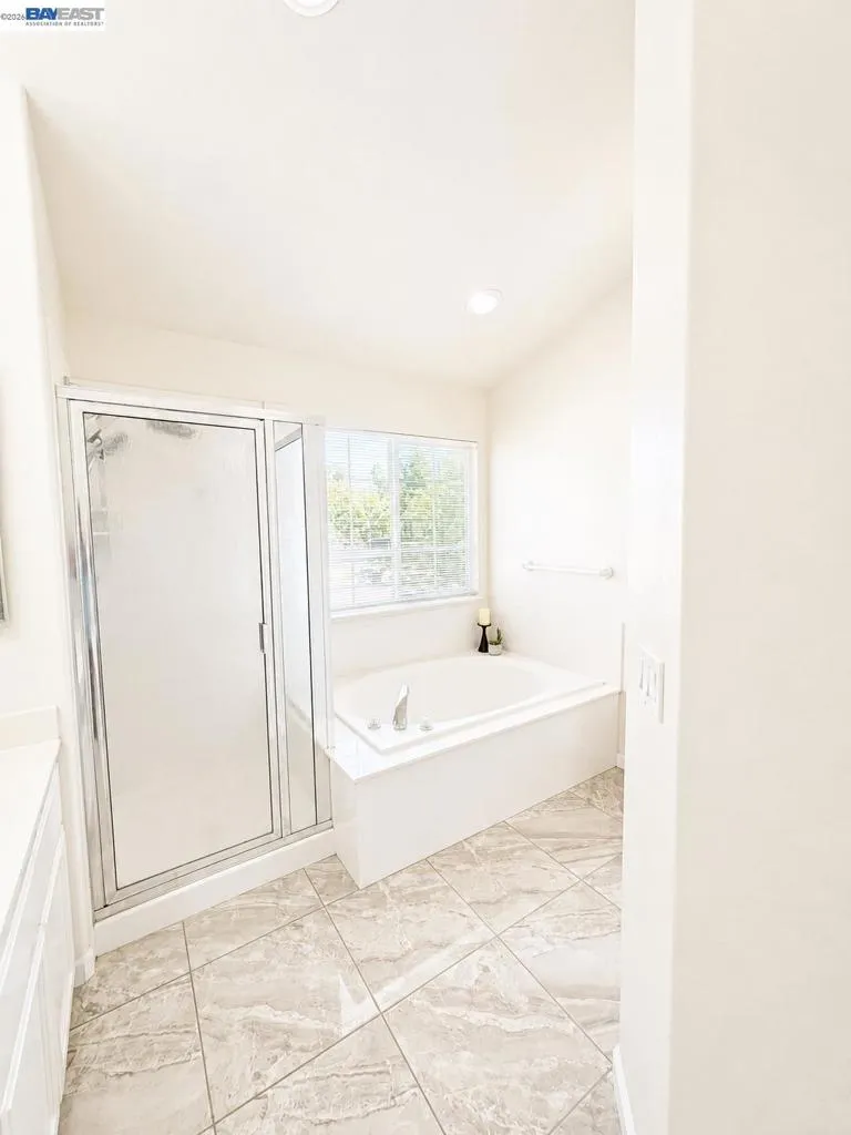 2135 devin court Tracy, CA 95376