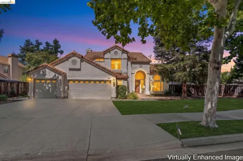 1281 Sea Vista Dr