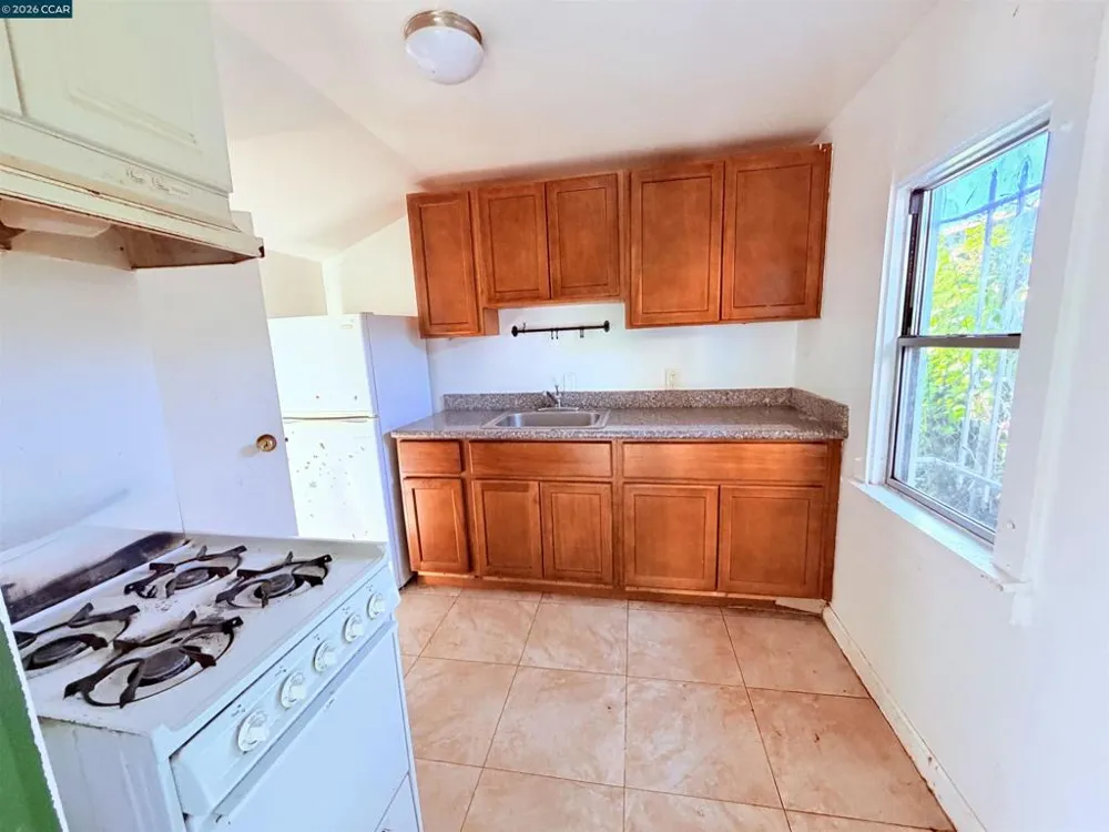 2625 75th Ave Oakland, CA 94605