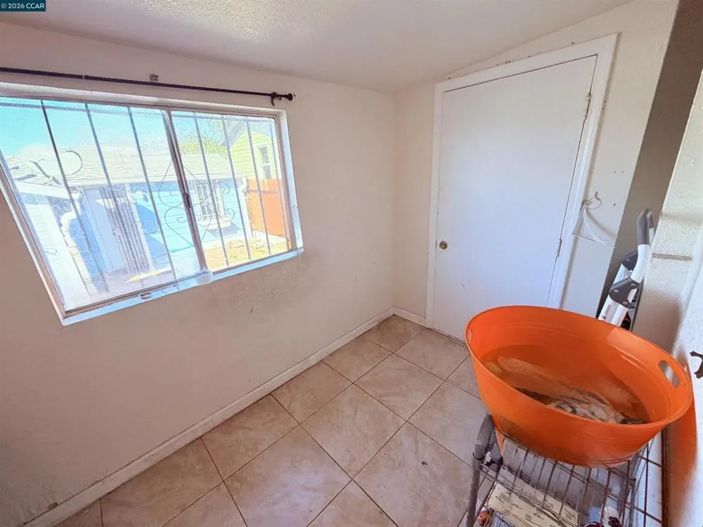 2625 75th Ave Oakland, CA 94605