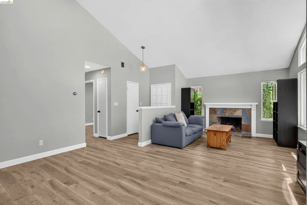 359 Kinross Dr Walnut Creek, CA 94598