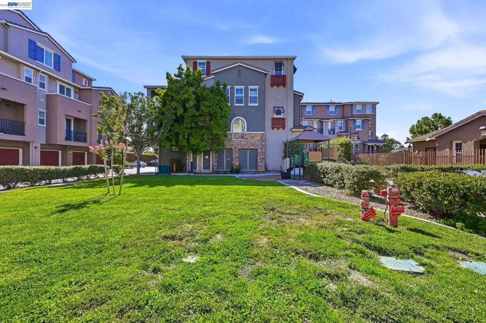 67 Bettencourt Way Milpitas, CA 95035