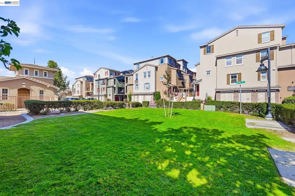 67 Bettencourt Way Milpitas, CA 95035