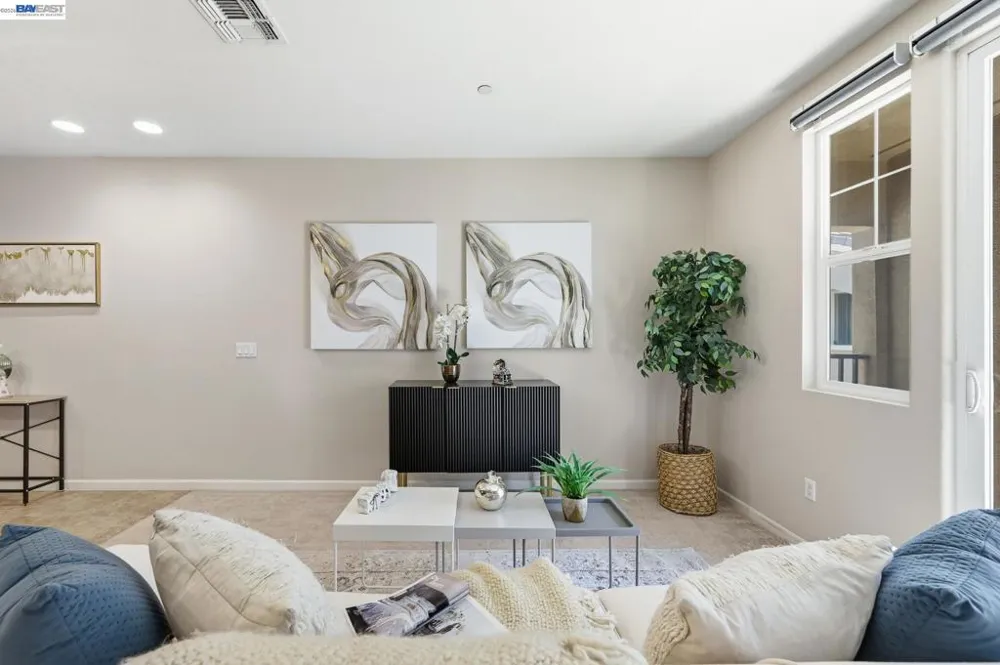 67 Bettencourt Way Milpitas, CA 95035