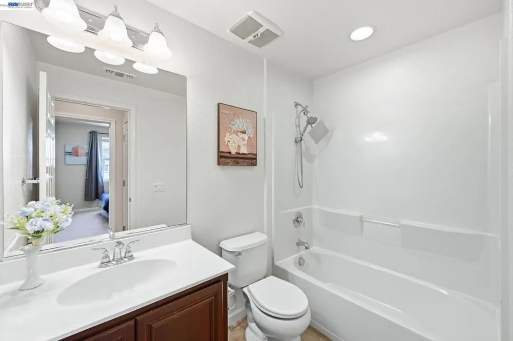 67 Bettencourt Way Milpitas, CA 95035