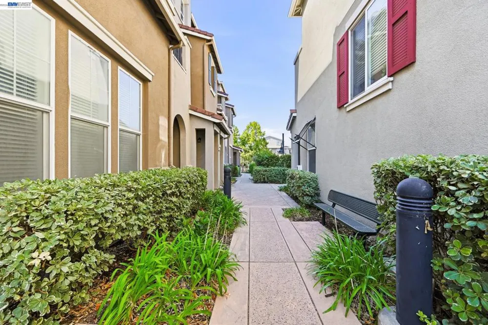 67 Bettencourt Way Milpitas, CA 95035