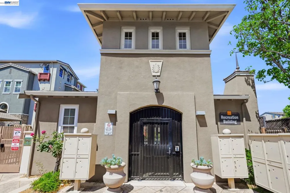 67 Bettencourt Way Milpitas, CA 95035