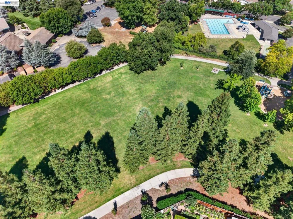 5016 Black Avenue Pleasanton, CA 94566