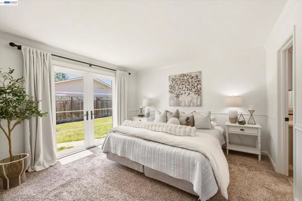 5016 Black Avenue Pleasanton, CA 94566
