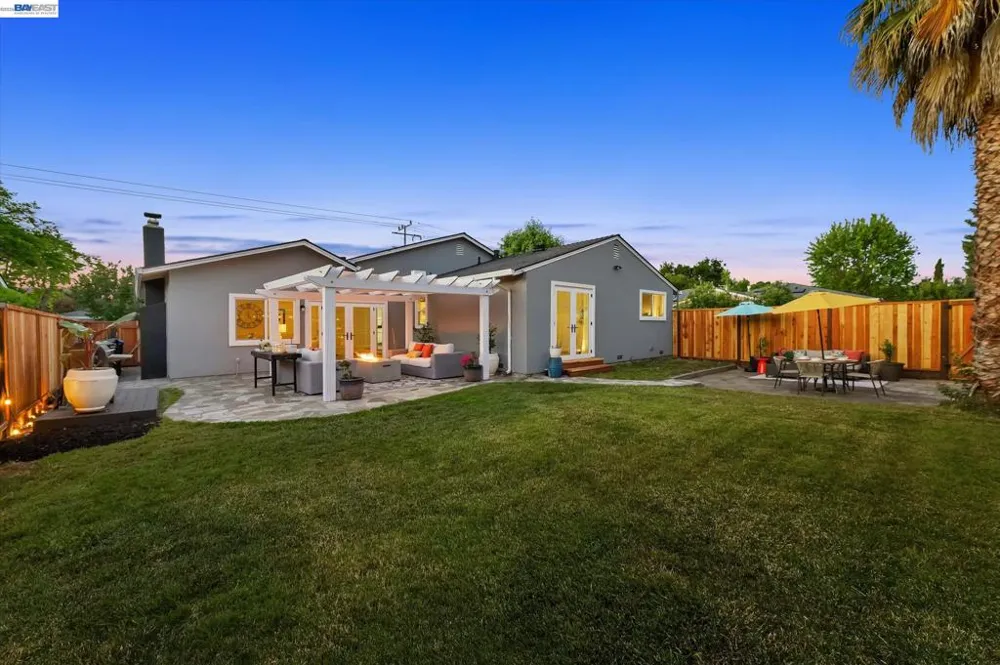 5016 Black Avenue Pleasanton, CA 94566