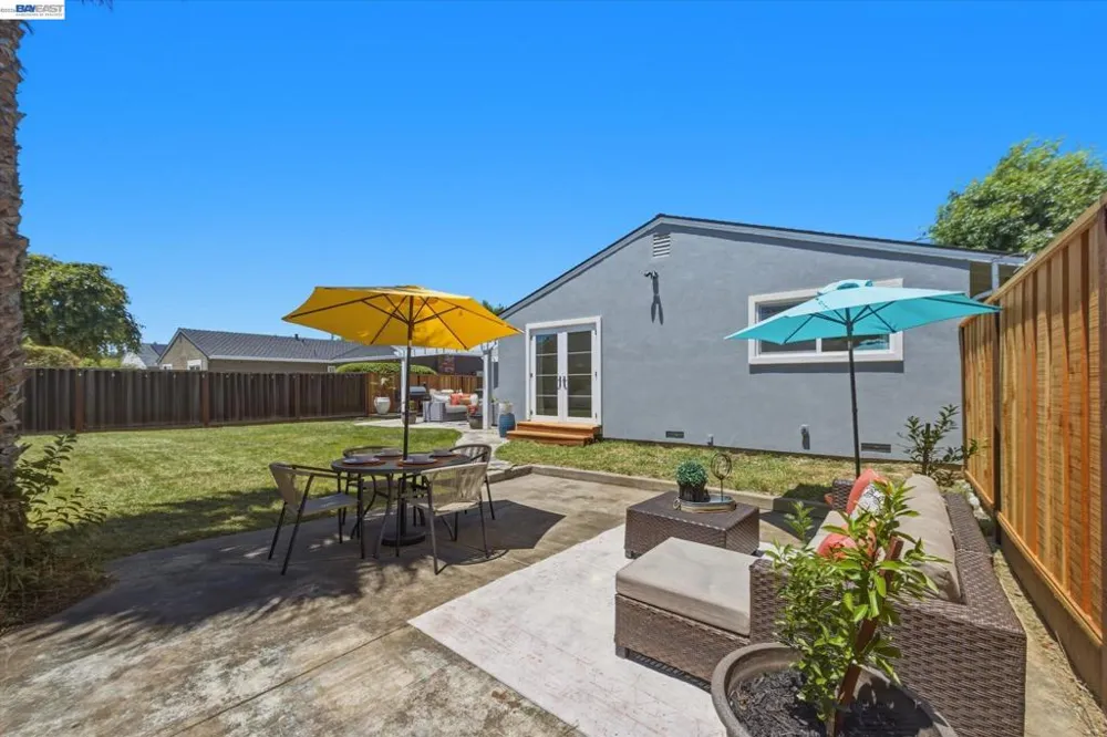 5016 Black Avenue Pleasanton, CA 94566